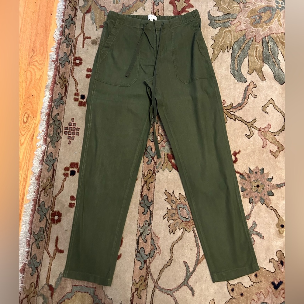 RARELY WORN Lou and Grey Linen Pants - size small